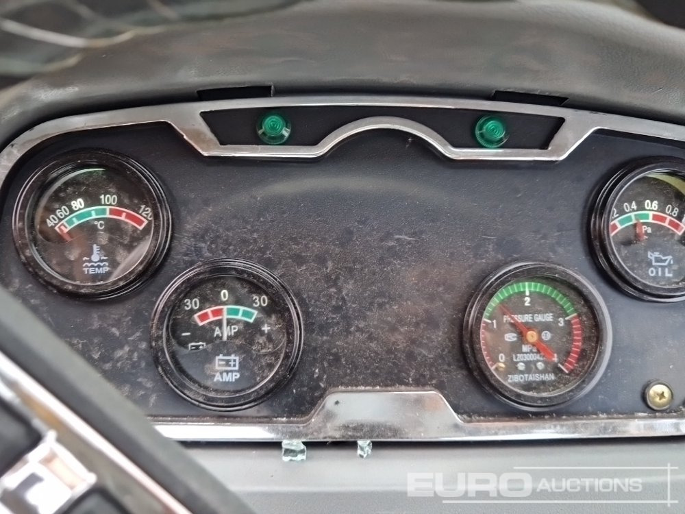 Chargeuse sur pneus 2025 Blanche TW36