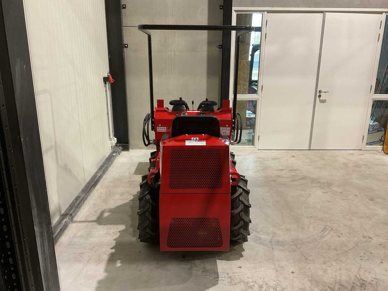 Chargeuse sur pneus 2025 RHINO-CROSS SSL480 SHOVEL