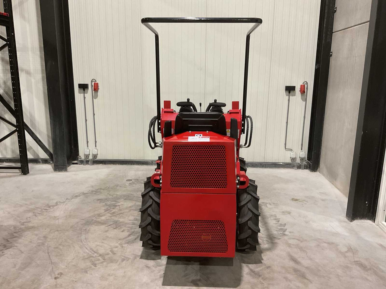 Chargeuse sur pneus 2025 RHINO-CROSS SSL480 SHOVEL