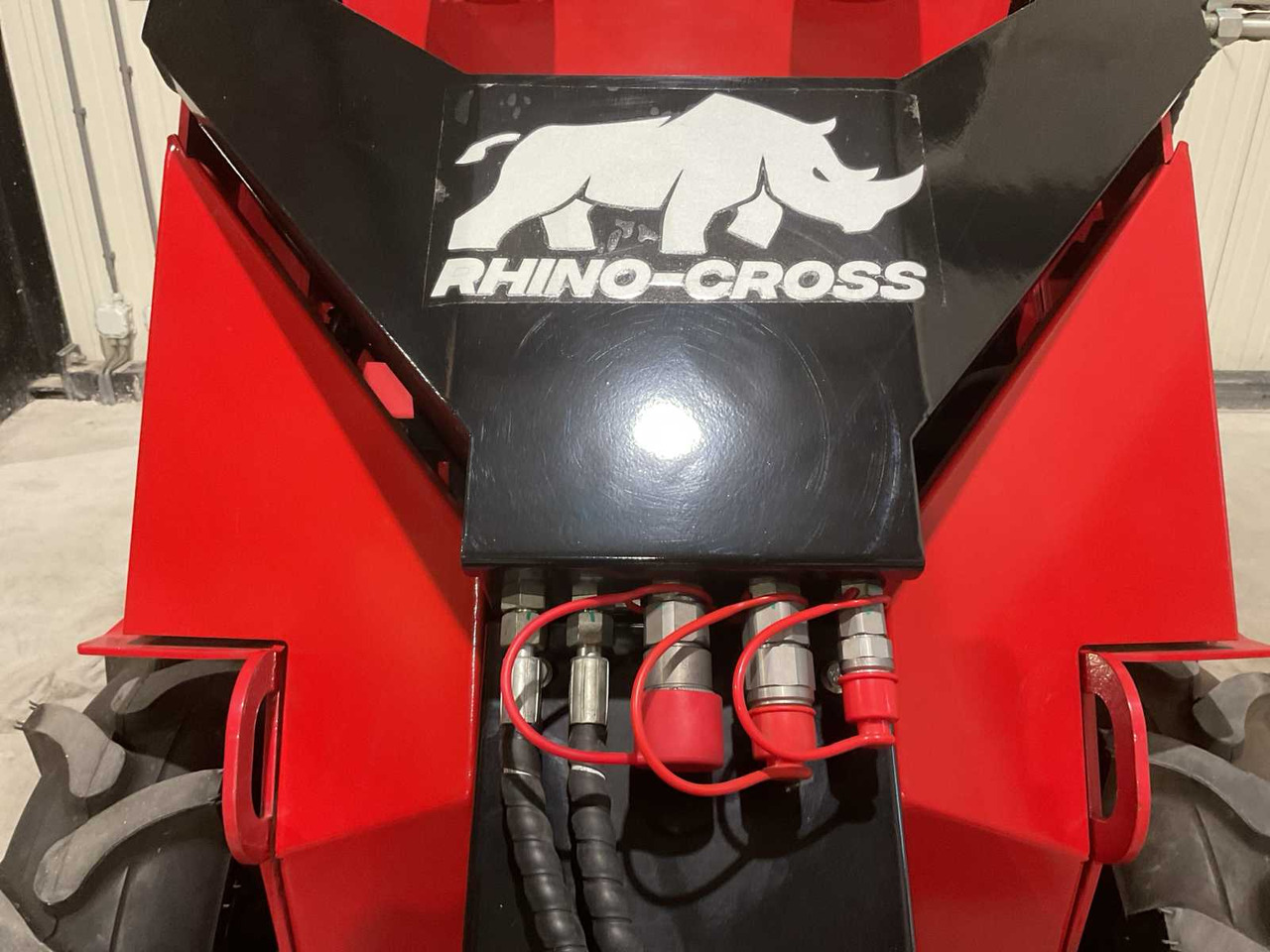 Chargeuse sur pneus 2025 RHINO-CROSS SSL480 SHOVEL