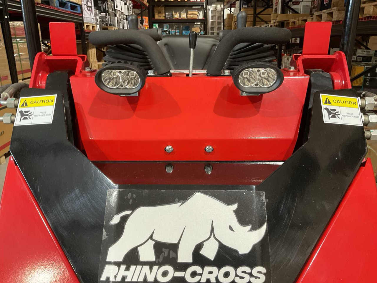 Chargeuse sur pneus 2025 RHINO-CROSS SSL480 SHOVEL