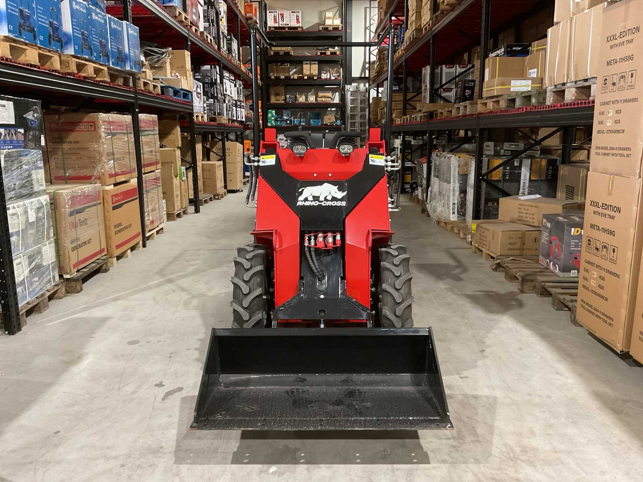 Chargeuse sur pneus 2025 RHINO-CROSS SSL480 SHOVEL