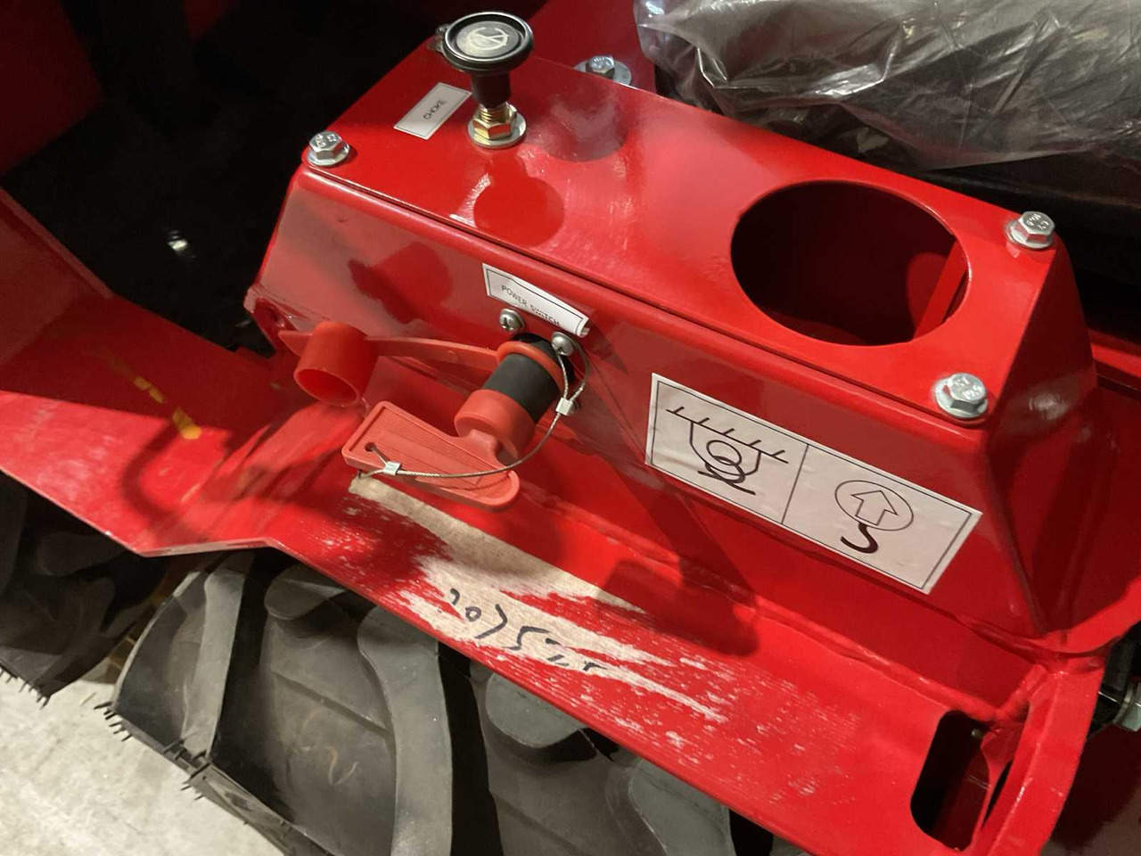 Chargeuse sur pneus 2025 RHINO-CROSS SSL480 SHOVEL