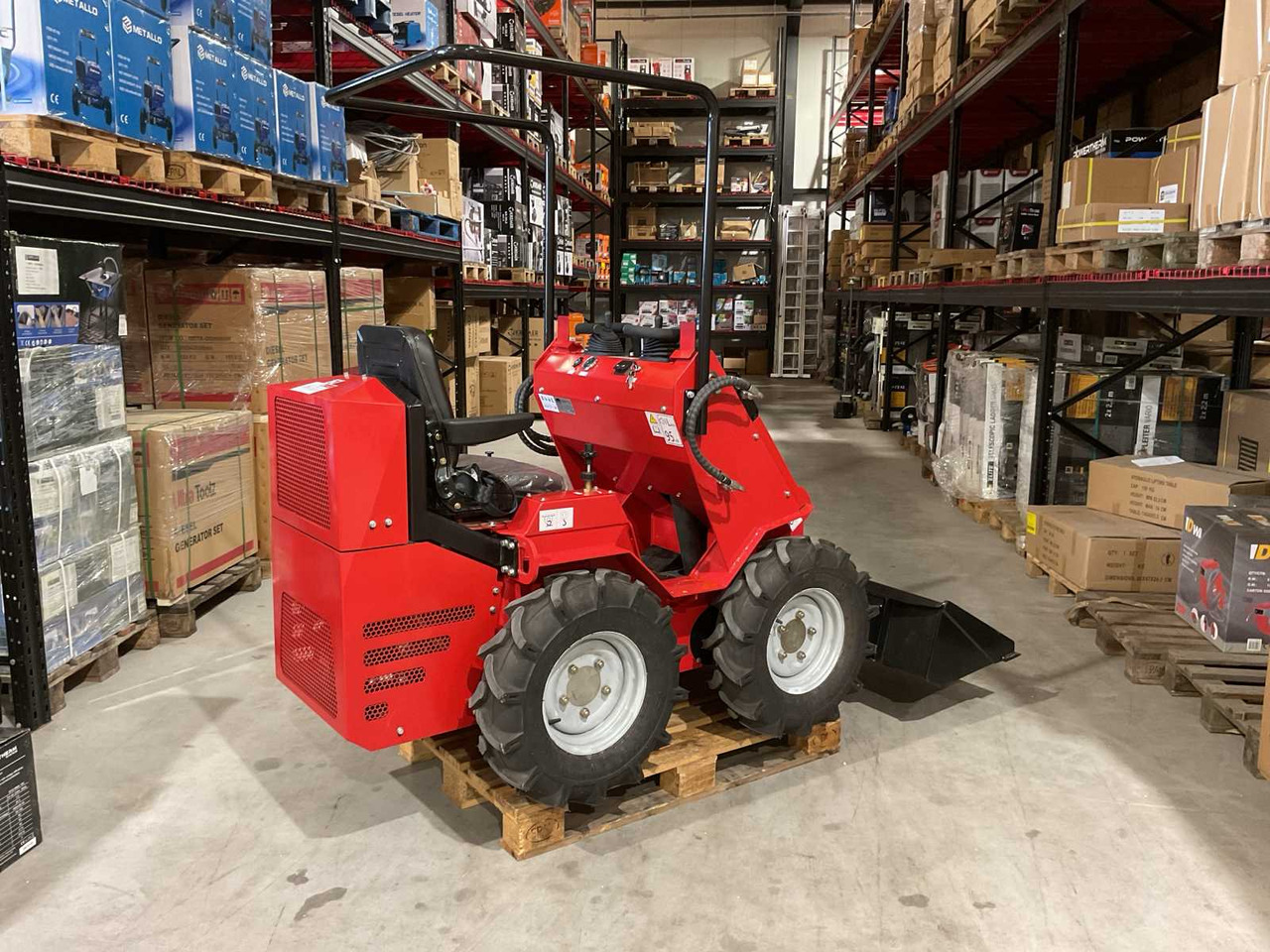 Chargeuse sur pneus 2025 RHINO-CROSS SSL480 SHOVEL