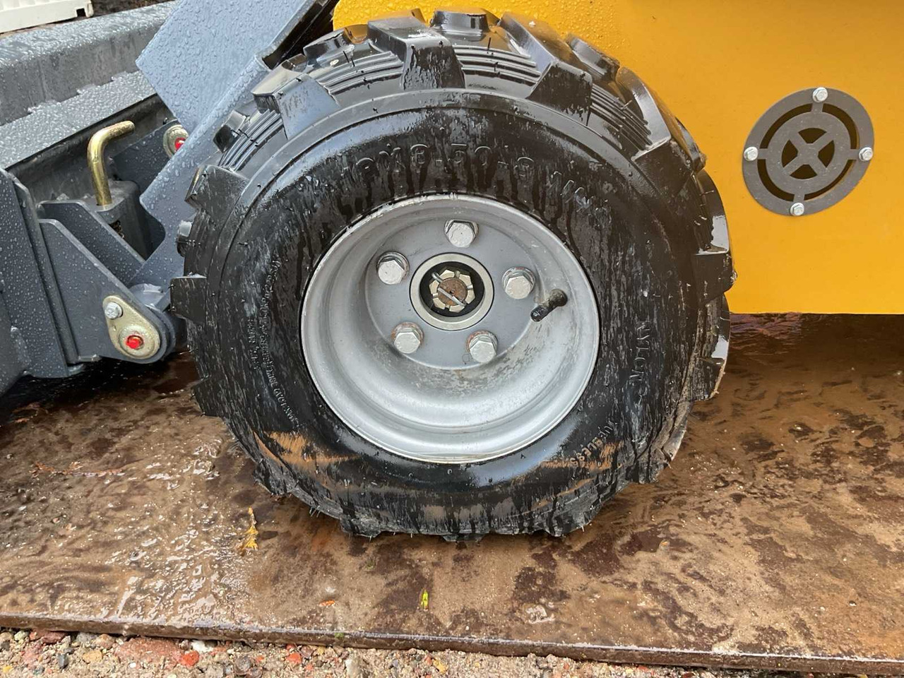 Chargeuse sur pneus 2025 - SDLOOL SL80W SHOVEL