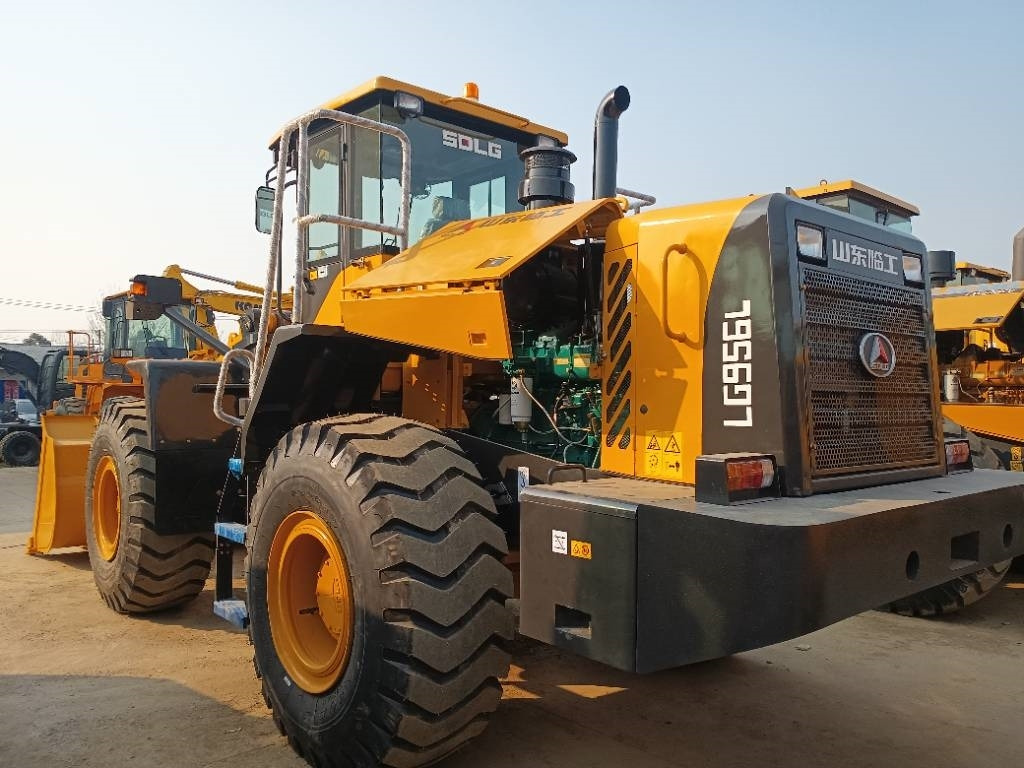 Chargeuse sur pneus 临工 956