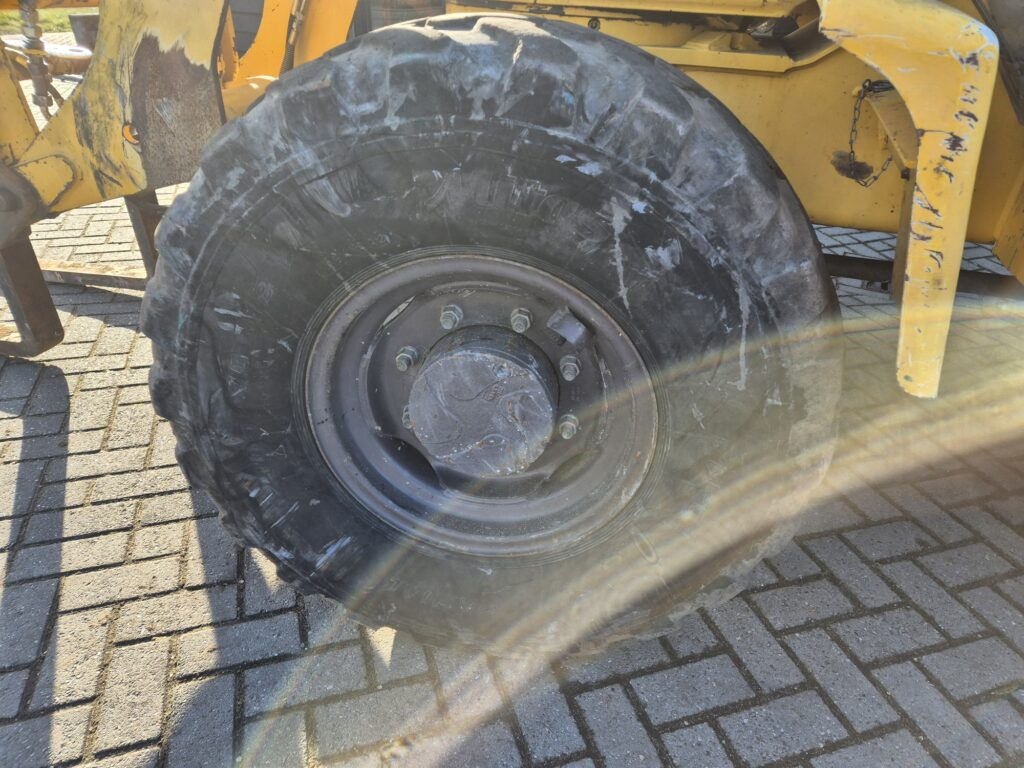 Chargeuse sur pneus AHLMANN AS85