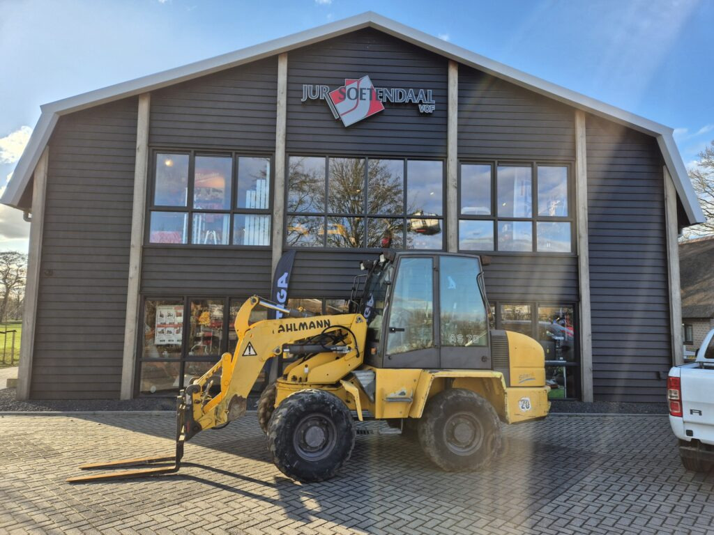 Chargeuse sur pneus AHLMANN AS85
