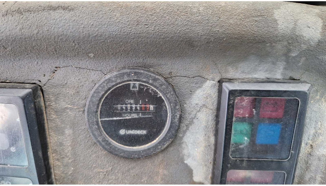 Chargeuse sur pneus AHLMANN - AS85 - SHOVEL - 2001