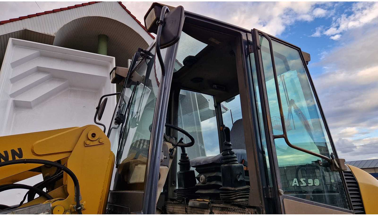 Chargeuse sur pneus AHLMANN - AS85 - SHOVEL - 2001