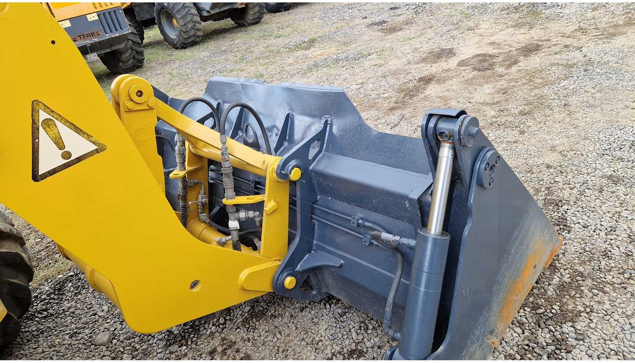 Chargeuse sur pneus AHLMANN - AS85 - SHOVEL - 2001