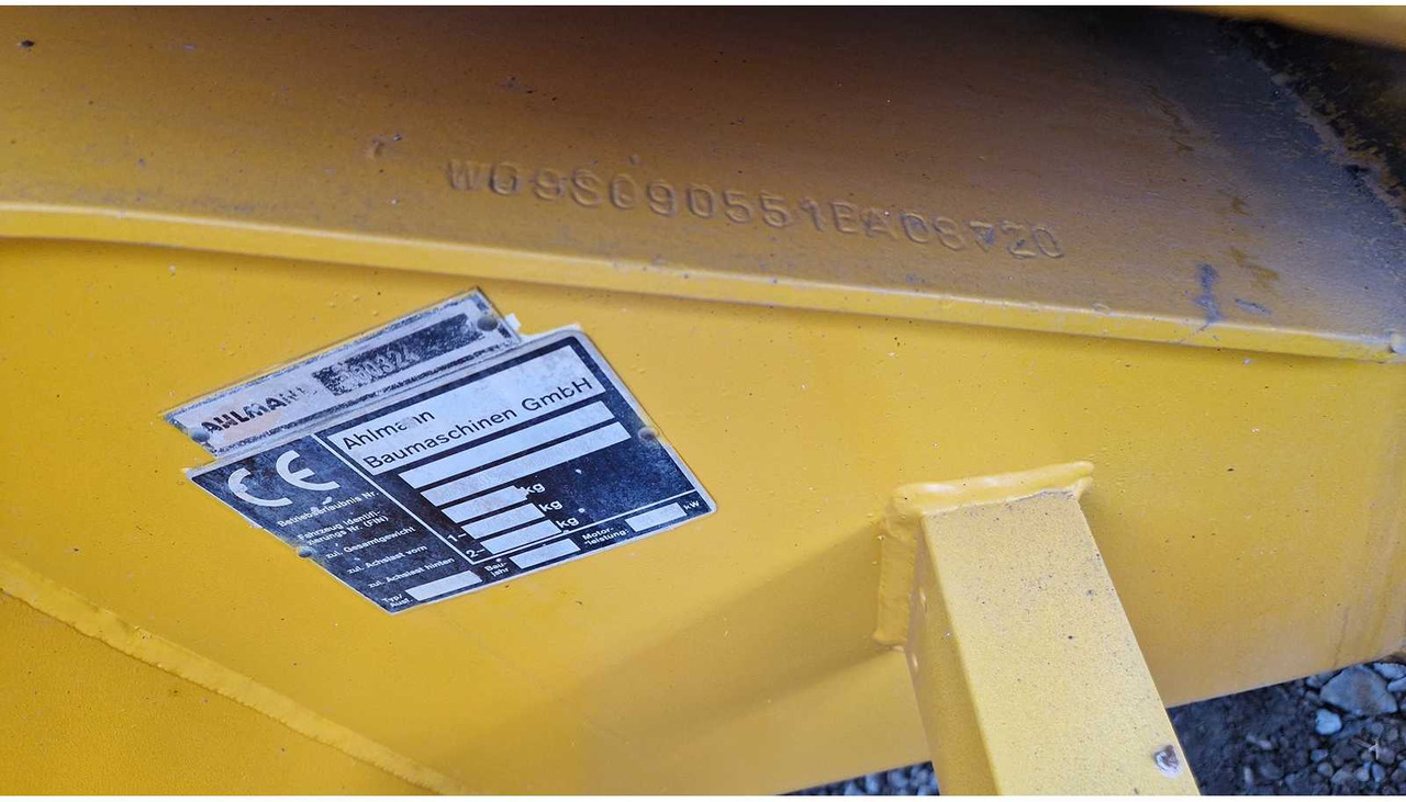 Chargeuse sur pneus AHLMANN - AS85 - SHOVEL - 2001