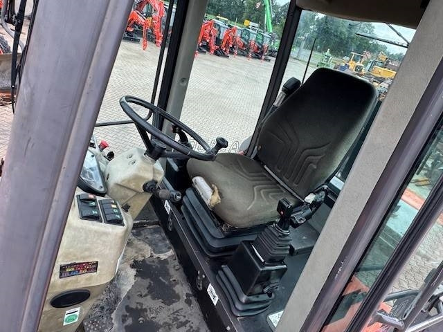 Chargeuse sur pneus AHLMANN AS 150 E