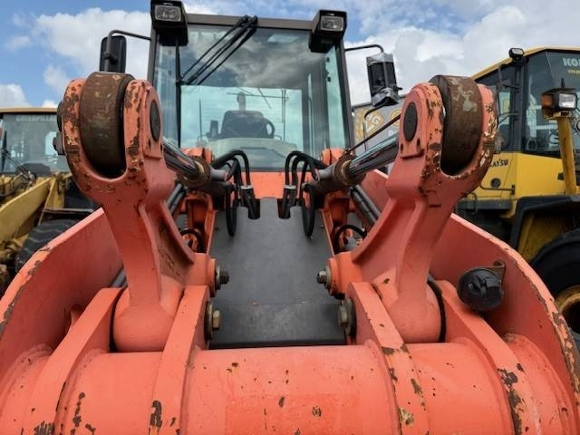 Chargeuse sur pneus AHLMANN AS 150 E