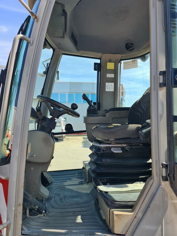 Chargeuse sur pneus ATLAS AR75E