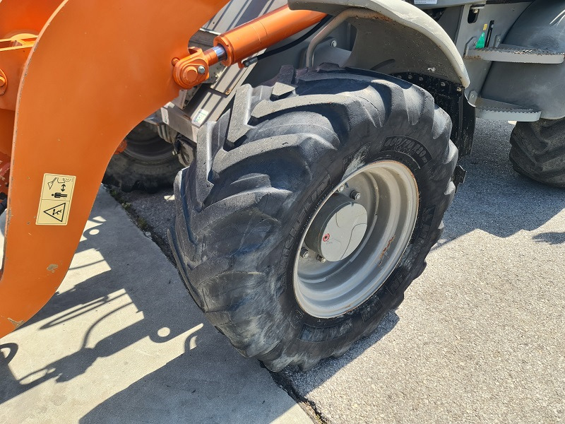 Chargeuse sur pneus ATLAS AR75E
