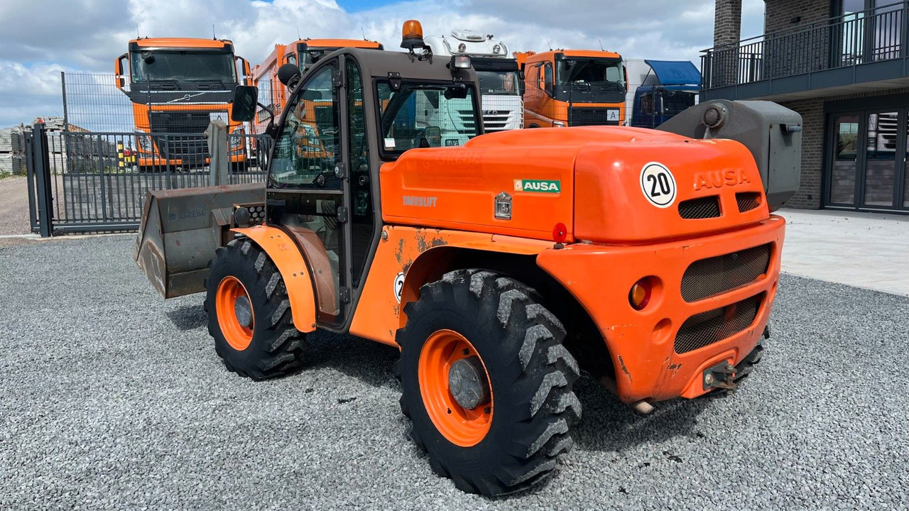Chargeuse sur pneus AUSA T 276 H Teleskoplader 5100 Kg wie 307 306