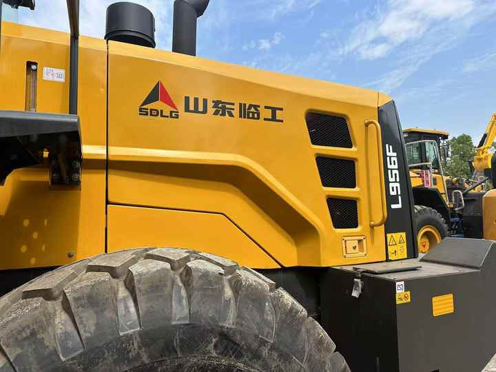 Chargeuse sur pneus Affordable UsedSDLG 956F Front-End Loader - Low Hours, R-to-Ship Globally