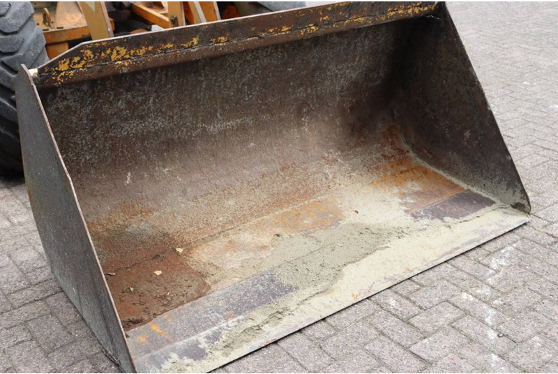 Chargeuse sur pneus Ahlmann AL8C