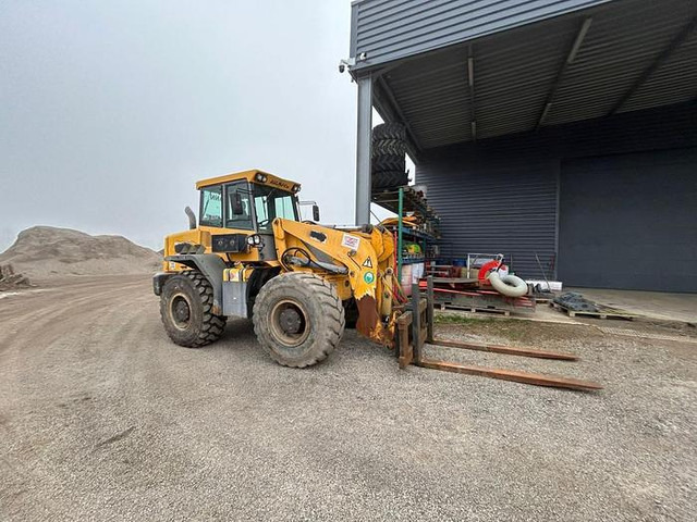 Chargeuse sur pneus Ahlmann AS210 / AZ210 -