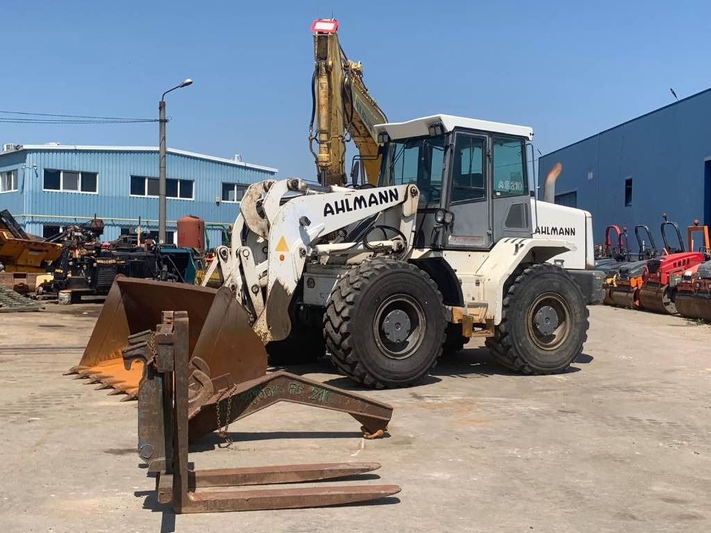 Chargeuse sur pneus Ahlmann AS 210
