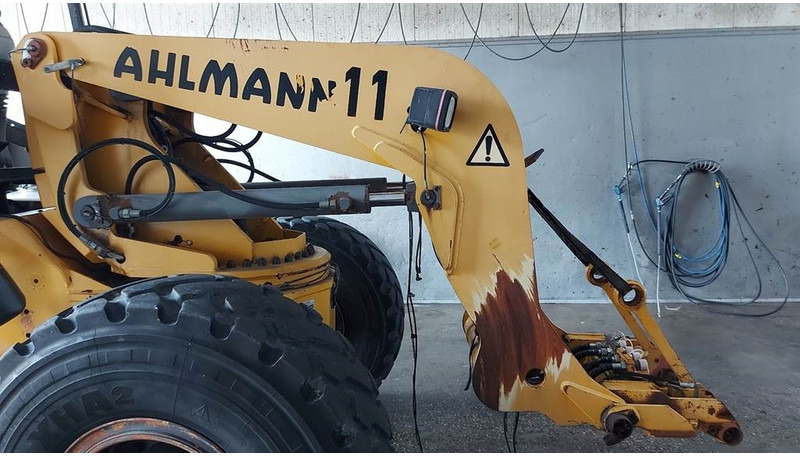 Chargeuse sur pneus Ahlmann AZ210E - (For parts)
