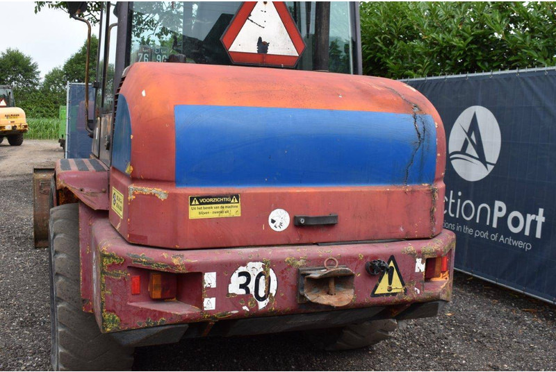 Chargeuse sur pneus Ahlmann AZ85