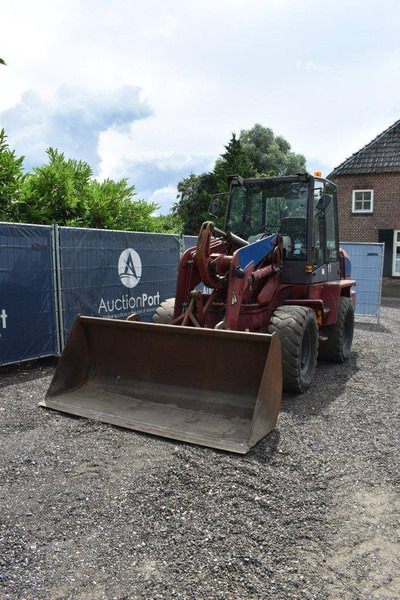 Chargeuse sur pneus Ahlmann AZ85