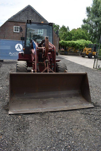 Chargeuse sur pneus Ahlmann AZ85