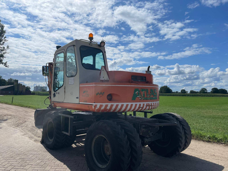 Chargeuse sur pneus Atlas 1104