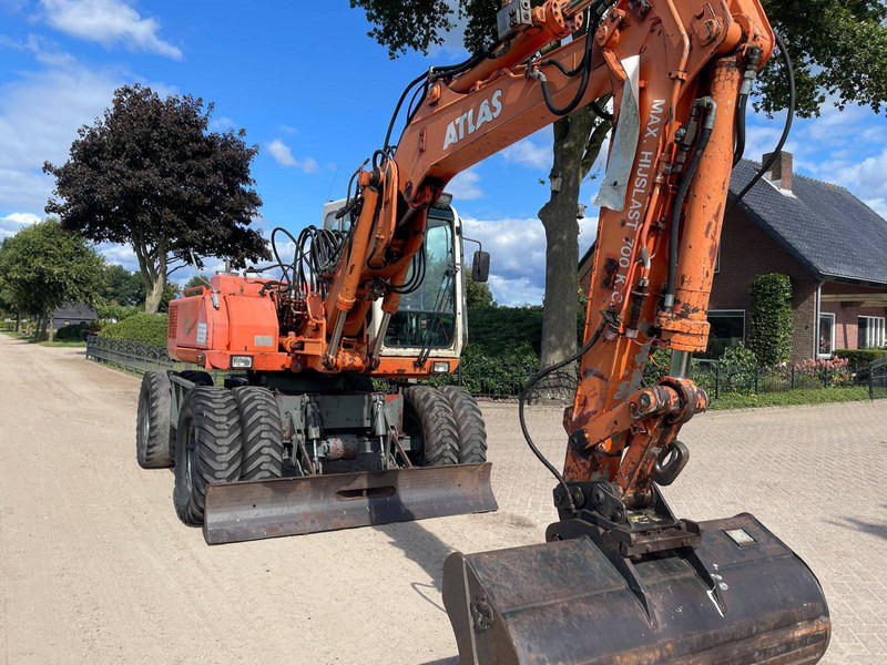 Chargeuse sur pneus Atlas 1104