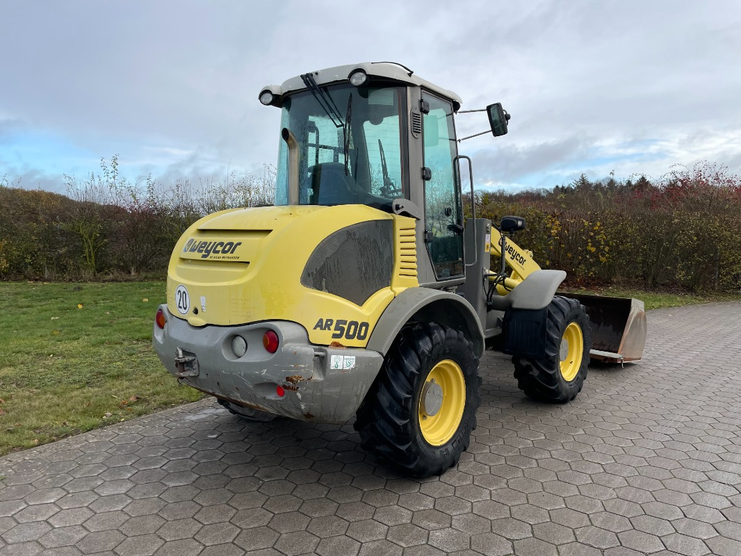 Chargeuse sur pneus Atlas AR500