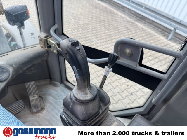 Chargeuse sur pneus Atlas AR 75 Radlader, SWE