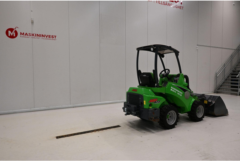 Chargeuse sur pneus Avant 423