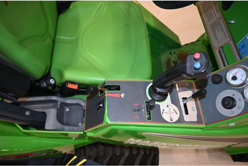 Chargeuse sur pneus Avant 423