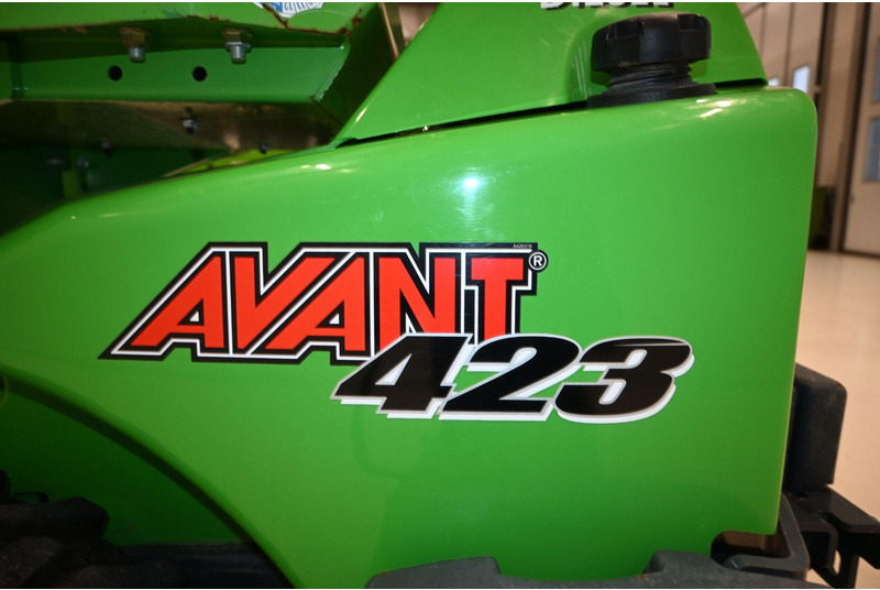 Chargeuse sur pneus Avant 423