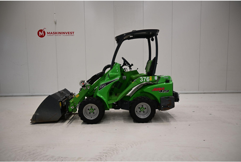 Chargeuse sur pneus Avant 423