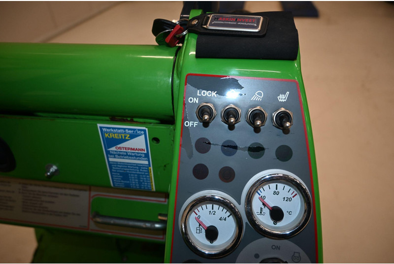 Chargeuse sur pneus Avant 423