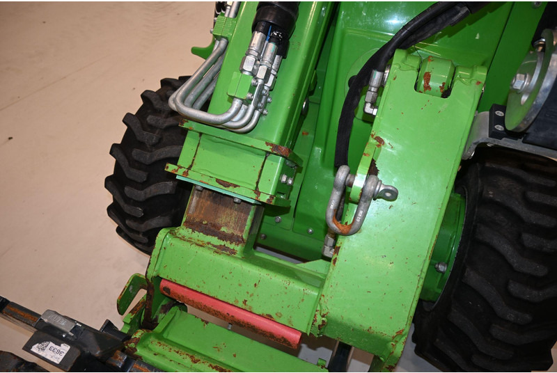 Chargeuse sur pneus Avant 423