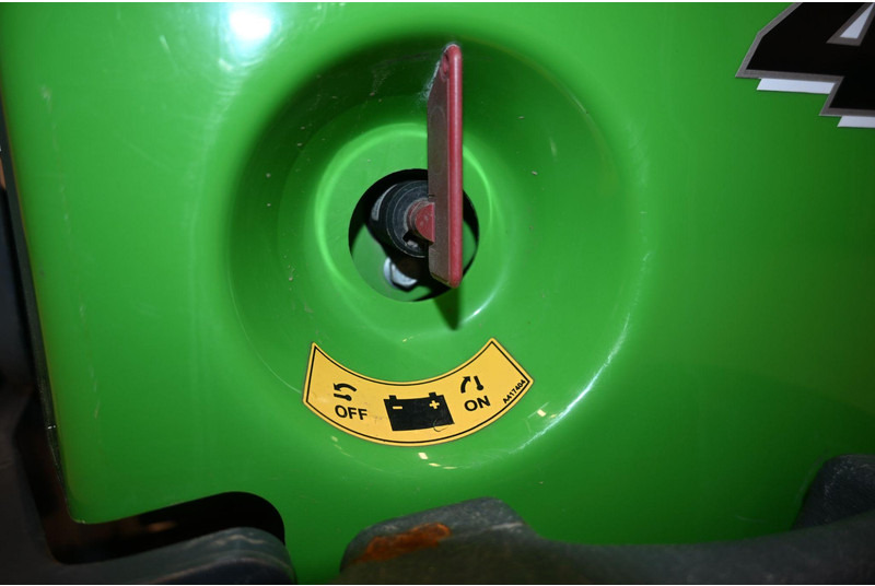 Chargeuse sur pneus Avant 423