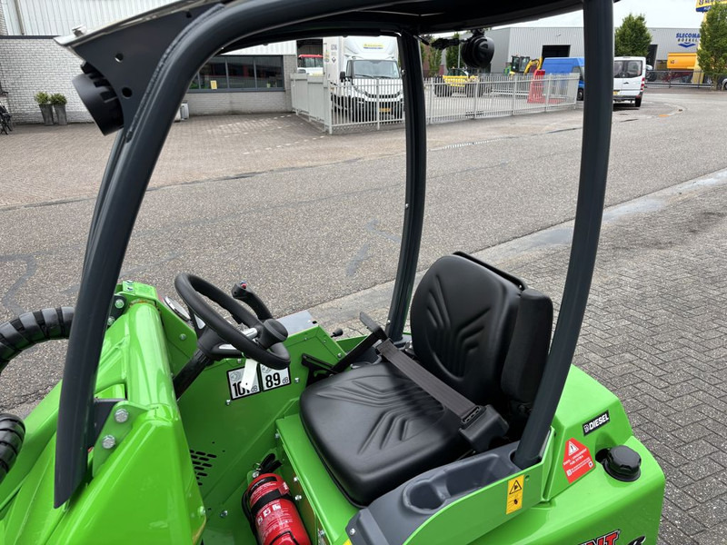 Chargeuse sur pneus Avant 423 TDL