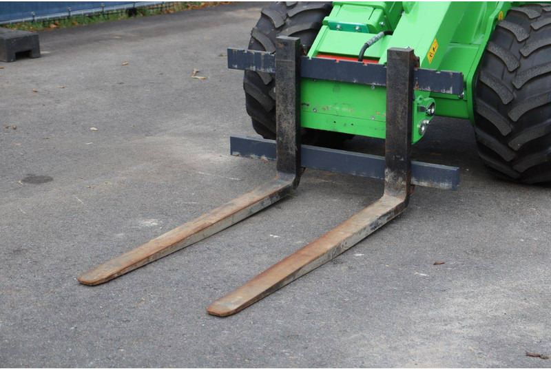 Chargeuse sur pneus Avant 735i TDL