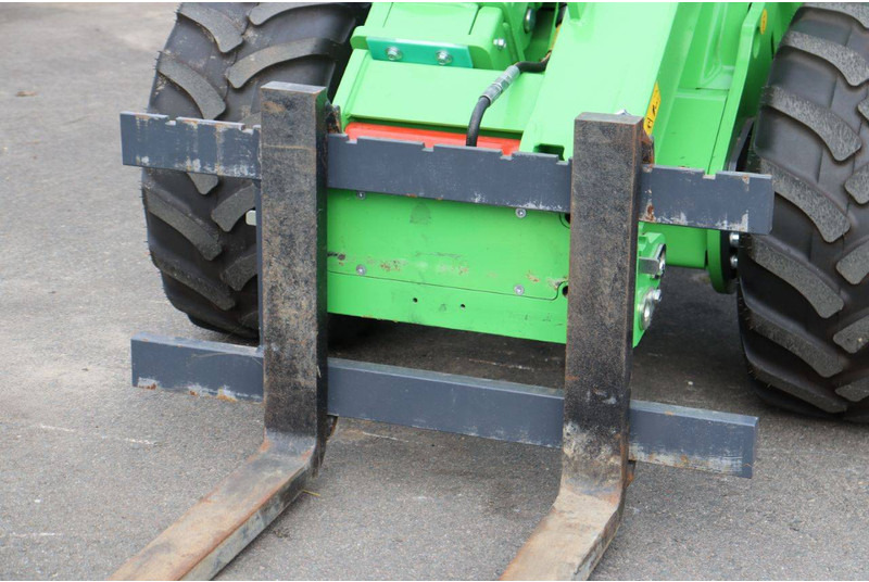 Chargeuse sur pneus Avant 735i TDL