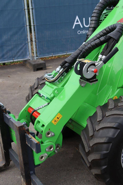 Chargeuse sur pneus Avant 735i TDL