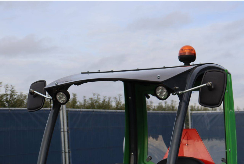 Chargeuse sur pneus Avant 735i TDL