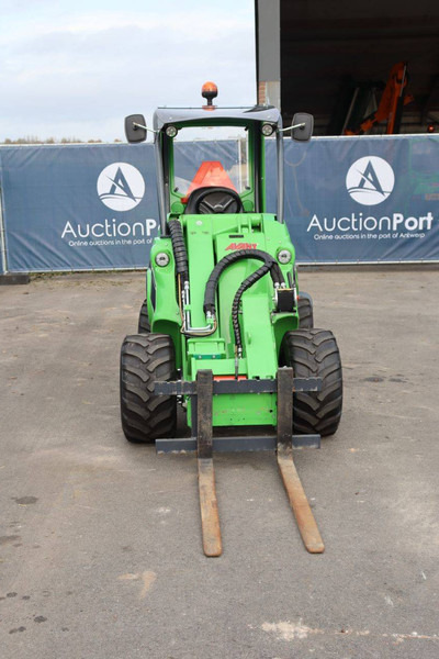 Chargeuse sur pneus Avant 735i TDL