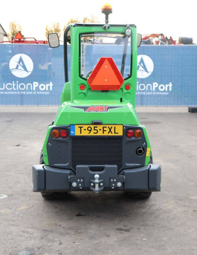 Chargeuse sur pneus Avant 735i TDL