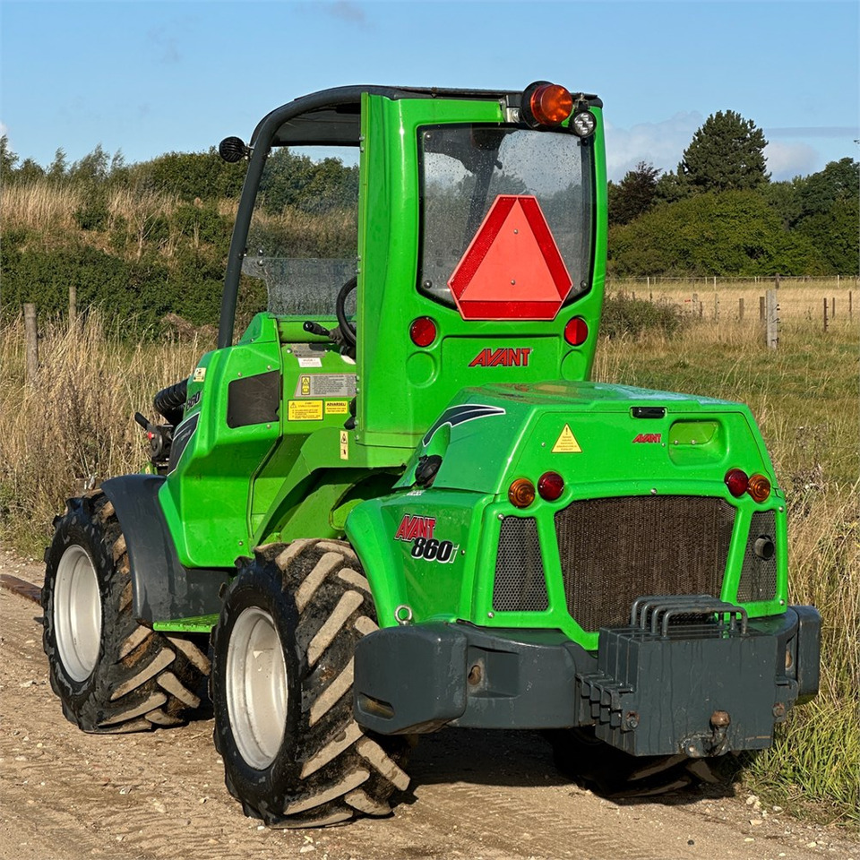 Chargeuse sur pneus Avant 860 i