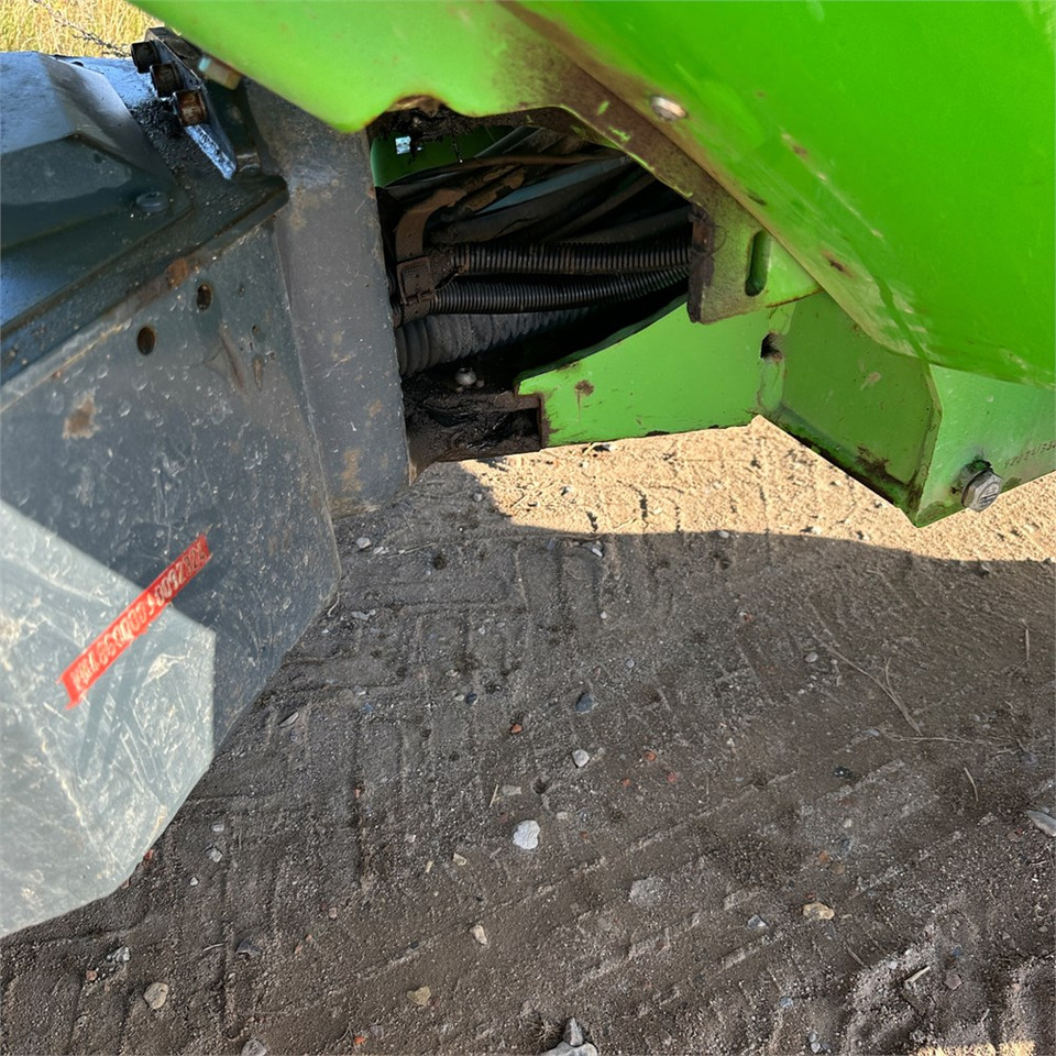 Chargeuse sur pneus Avant 860 i