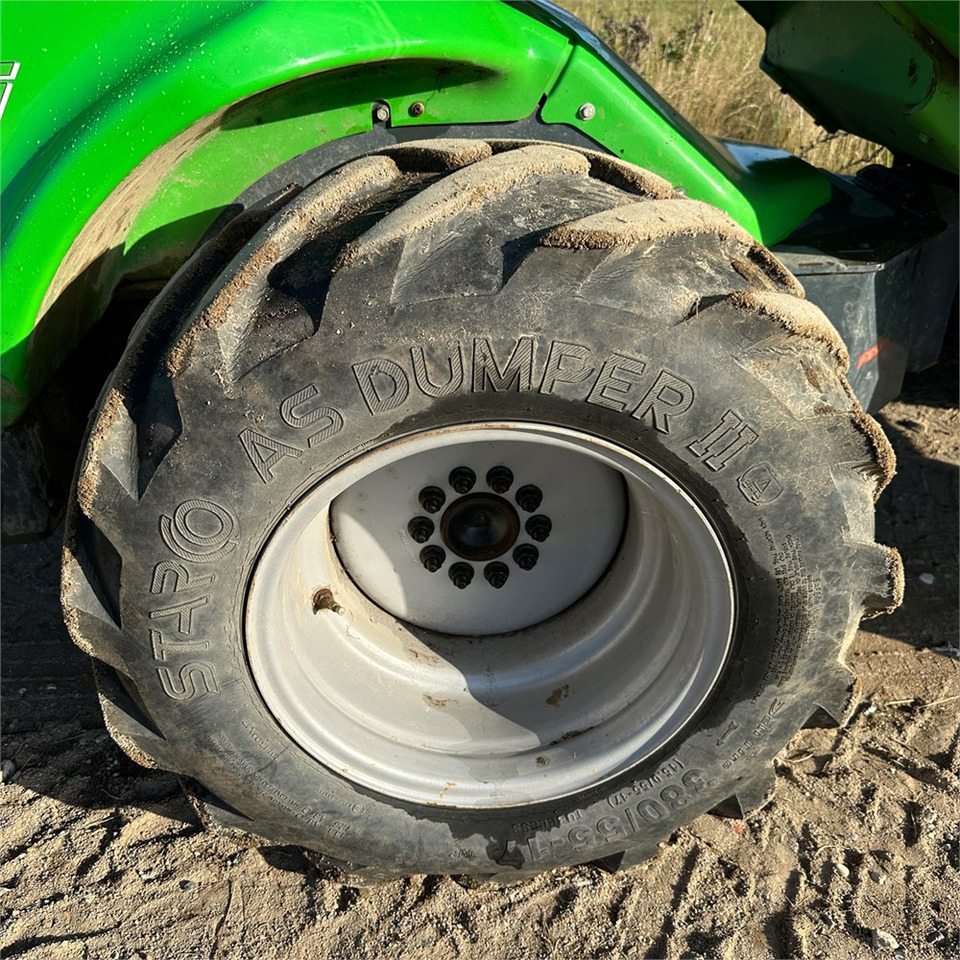 Chargeuse sur pneus Avant 860 i